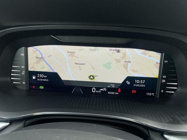 Skoda OCTAVIA Combi 1.5 e-TSI Business Edition Plus | Trekhaak | Head-Up | Carplay | LED | Sfeerverl. | Camera | Memory