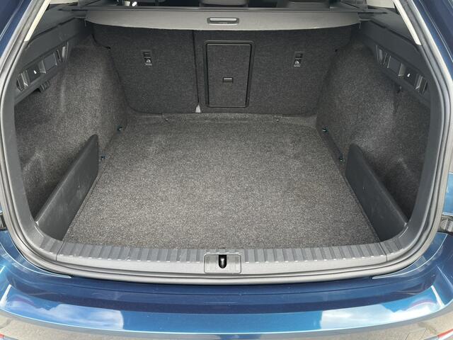 Skoda OCTAVIA Combi 1.5 e-TSI Business Edition Trekhaak | Virtual Cockpit | LED | Navi | Carplay