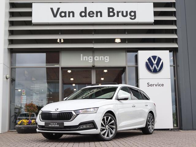 Skoda OCTAVIA Combi 1.4 TSI 204 pk DSG iV PHEV Style | Panoramadak | Alcantara | SmartLink | Camera | Adaptive Cruise | Stoel + Achterbank Verwarming | Elektrische bestuurdersstoel | Stuurverwarming | Elektrische klep |