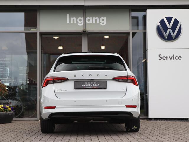 Skoda OCTAVIA Combi 1.4 TSI 204 pk DSG iV PHEV Style | Panoramadak | Alcantara | SmartLink | Camera | Adaptive Cruise | Stoel + Achterbank Verwarming | Elektrische bestuurdersstoel | Stuurverwarming | Elektrische klep |