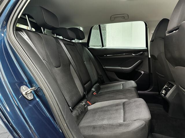 Skoda OCTAVIA Combi 1.0 e-TSI Business Edition/ Virtual Dashboard/ 17'' LMV/ Keyless-Go/ LED Koplampen/ Elek. Kofferklep/ Stoelverw./ Apple + Android/ DAB+/ Navi/ Clima/ Cruise/ Bluetooth/ Multi. LEDER. Stuur/ Mistl./ PDC V+A/ Extra getint