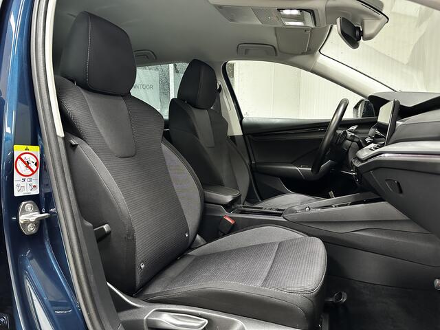 Skoda OCTAVIA Combi 1.0 e-TSI Business Edition/ Virtual Dashboard/ 17'' LMV/ Keyless-Go/ LED Koplampen/ Elek. Kofferklep/ Stoelverw./ Apple + Android/ DAB+/ Navi/ Clima/ Cruise/ Bluetooth/ Multi. LEDER. Stuur/ Mistl./ PDC V+A/ Extra getint