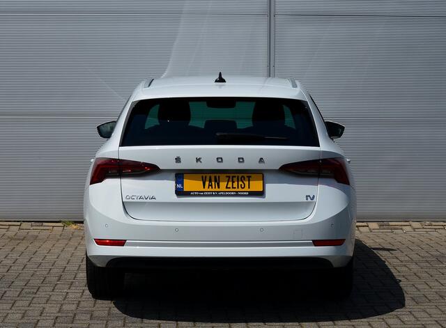 Skoda OCTAVIA Combi 1.4 TSI iV PHEV BUSINESS EDITION | PLUG IN HYBRID | 18'' L.M. | VIRTUEEL DASH | HEAD UP | MEMORY STOELEN | DODE HOEK ASSISTENT | ALL IN RIJKLAARPRIJS