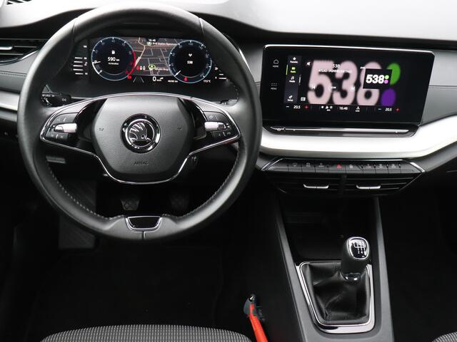 Skoda OCTAVIA Combi 1.0 TSI 115pk Business Edition | Trekhaak | Elektrische achterklep | Parkeersensoren | Navigatie |