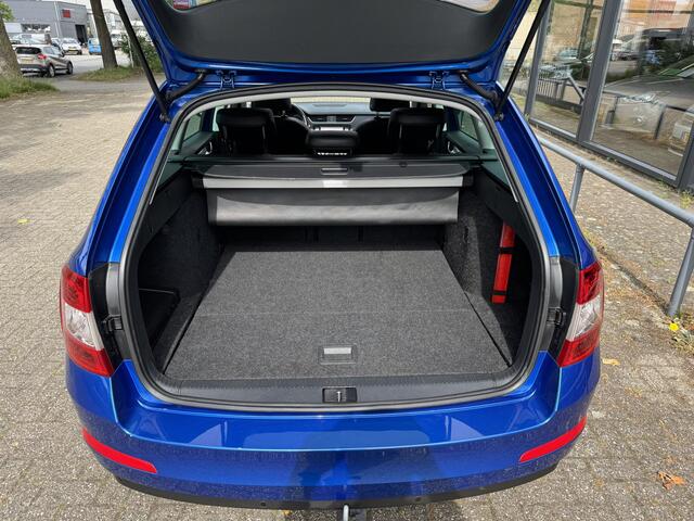 Skoda OCTAVIA Combi 1.0 TSI Greentech Style Business AUTOMAAT-DAK-STOELVERW