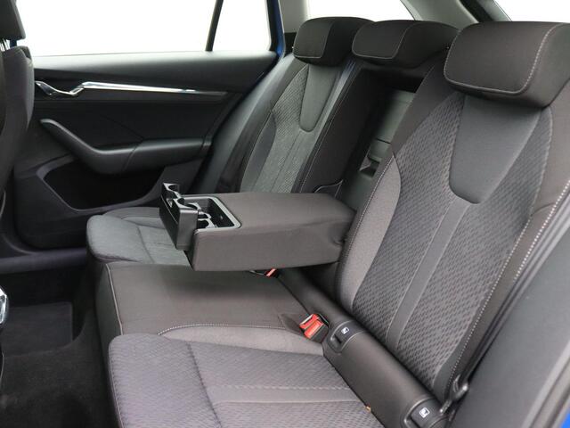 Skoda OCTAVIA Combi 1.5 e-TSI Business Edition Plus 150PK DSG Navi, Keyless, Virtual Pedal, Achteruitrijcamera, Adaptieve Cruise Controle, 17" LM Velgen, Getint Glas