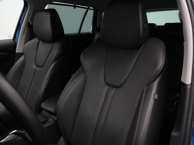 Skoda OCTAVIA Combi 1.4 TSI 204 pk DSG iV PHEV Style Business | Leder | Geheugen-/massagestoelen | Matrix LED | Head-up display | Stoelventialtie | Adaptief onderstel | Canton