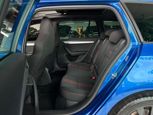 Skoda OCTAVIA Combi 1.5 TSI Greentech Sport Business NL AUTO | PANO | SPORTSTOELEN | CARPLAY |