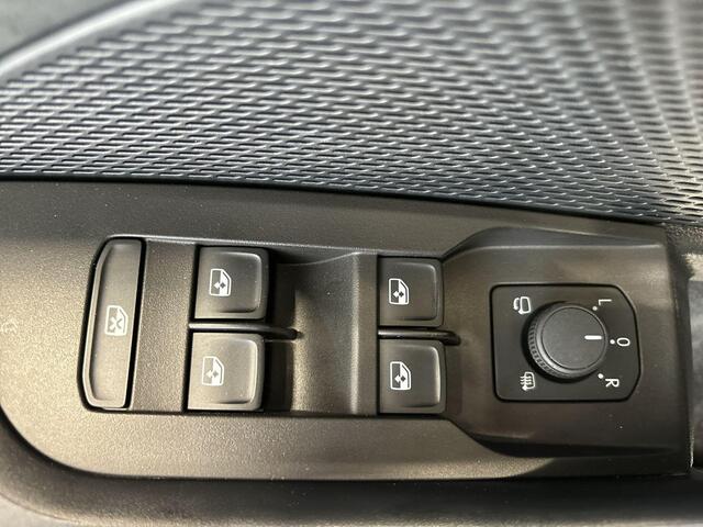 Skoda OCTAVIA Combi 1.4 Tsi 245pk iV RS · Keyless · Camera · Elek. Achterklep · Apple/Android Car Play · Navi · 18'' Inch ·