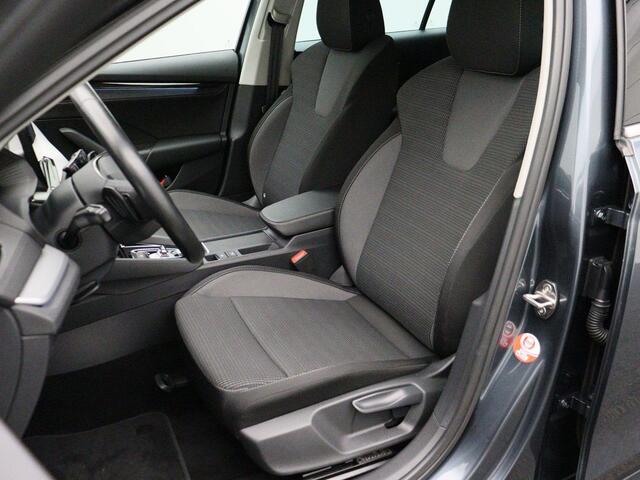 Skoda OCTAVIA Combi Business Edition 1.4 TSI PHEV 204pk DSG Automaat Trekhaak, Achteruitrijcamera, Navigatie, Stoelverwarming, Parkeersensoren, Verwarmde voorruit, LED koplampen
