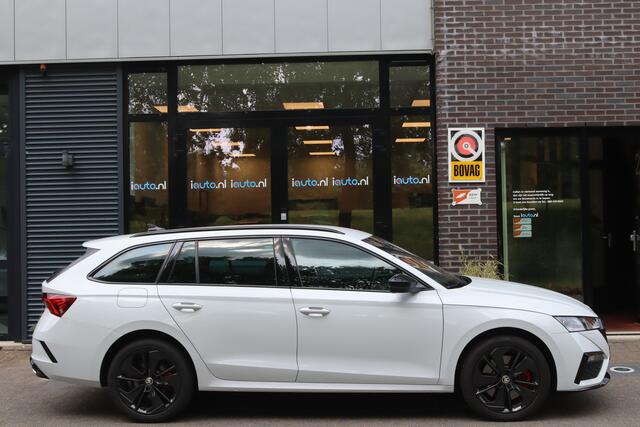 Skoda OCTAVIA Combi 1.4 TSI RS iV PHEV Matrix LED/ACC/Keyless/Camera/Columbus/Trekhaak wegkl.