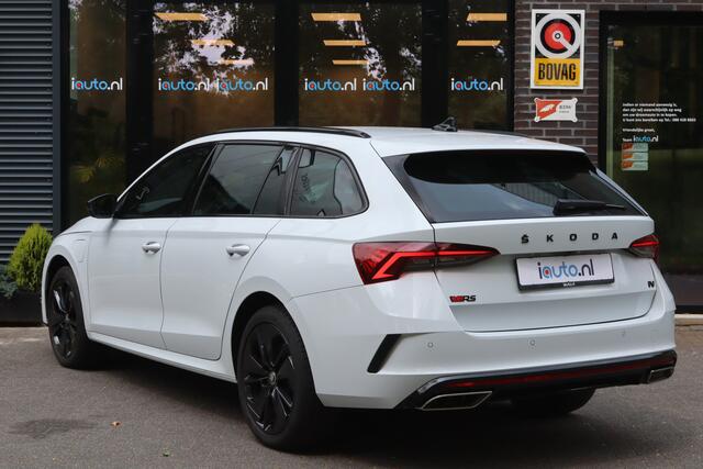 Skoda OCTAVIA Combi 1.4 TSI RS iV PHEV Matrix LED/ACC/Keyless/Camera/Columbus/Trekhaak wegkl.