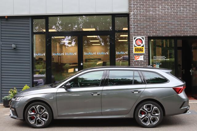 Skoda OCTAVIA Combi 1.4 TSI RS iV PHEV Matrix LED/ACC/Keyless/Camera/Head-up/Columbus/Trekhaak wegkl./19"