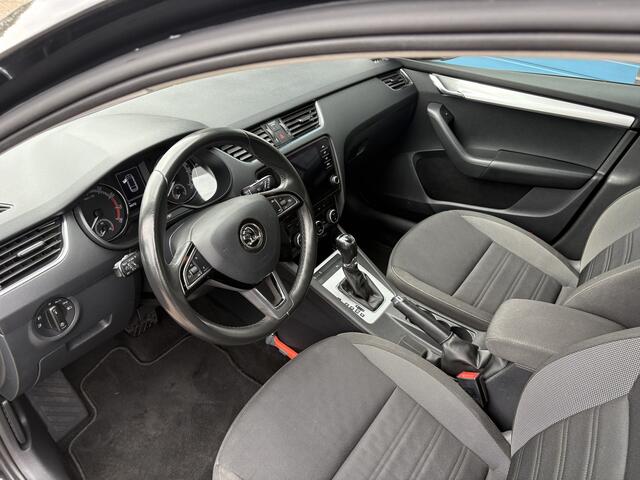 Skoda OCTAVIA Combi 1.5 TSI Greentech Business Edition, climate/cruise/navi