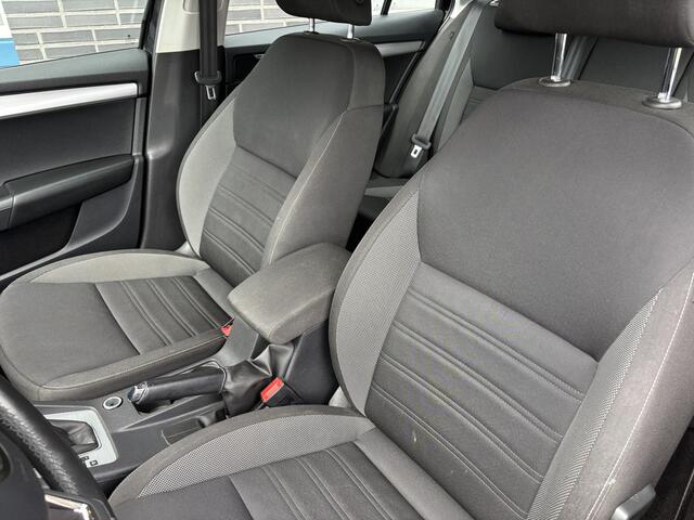 Skoda OCTAVIA Combi 1.5 TSI Greentech Business Edition, climate/cruise/navi