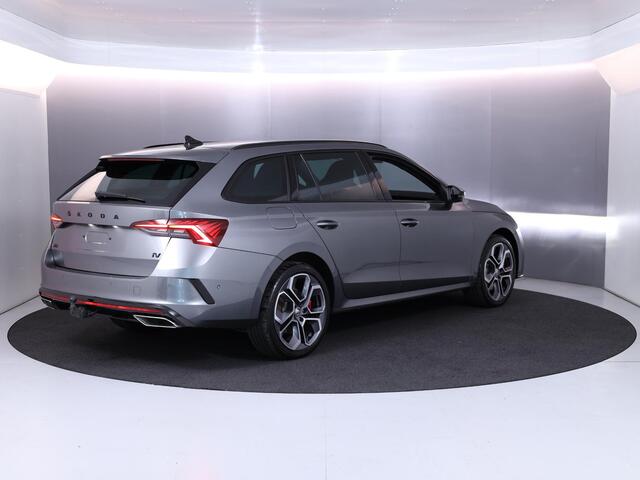 Skoda OCTAVIA Combi 1.4 TSI RS iV PHEV Business 245PK PHEV | Verlengde garantie | Adaptive cruise control | Trekhaak wegklapbaar | Parkeercamera | Head up display |