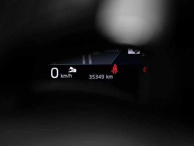 Skoda OCTAVIA Combi 1.0 TSI 110 pk Business Edition | Navigatie | Stoelverwarming | Parkeersensoren voor/achter
