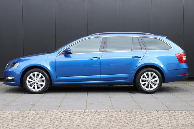 Skoda OCTAVIA Combi 1.6 TDI Greentech Ambition Business | STOELVERWARMING | PARKEERSENSOREN | APPLE CARPLAY | NAVI | CRUISE | TREKHAAK |
