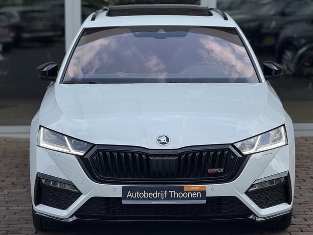 Skoda OCTAVIA Combi 1.4 TSI RS iV PHEV Business | Pano | Trekhaak | Keyless | Camera | Dodehoek