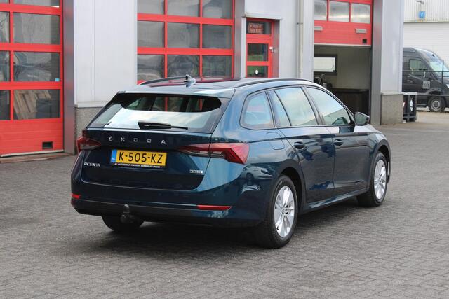 Skoda OCTAVIA Combi 1.0 e-TSI Business Edition Trekhaak/Navi/Led