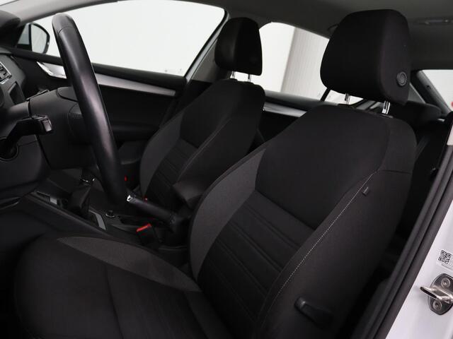 Skoda OCTAVIA 1.0 TSI Ambition | Carplay | Navigatie | Climate control | Parkeerhulp | Cruise control | LED