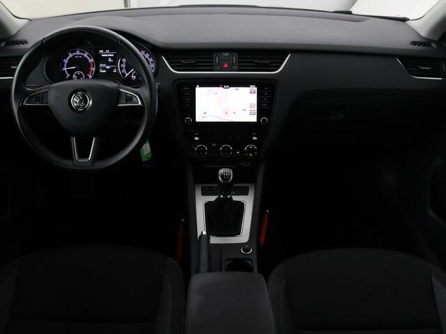Skoda OCTAVIA 1.0 TSI Ambition | Carplay | Navigatie | Climate control | Parkeerhulp | Cruise control | LED