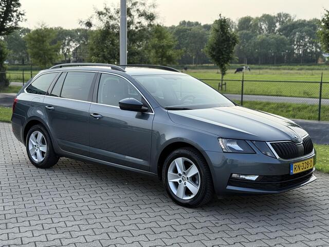 Skoda OCTAVIA Combi 1.4 TSI Greentech Ambition Business NL auto, top staat, nieuwe APK !