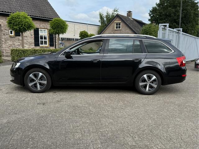 Skoda OCTAVIA Combi 1.6 TDI GREENLINE AMBITION NAVI/ST.VERWARM/PDC/LMV