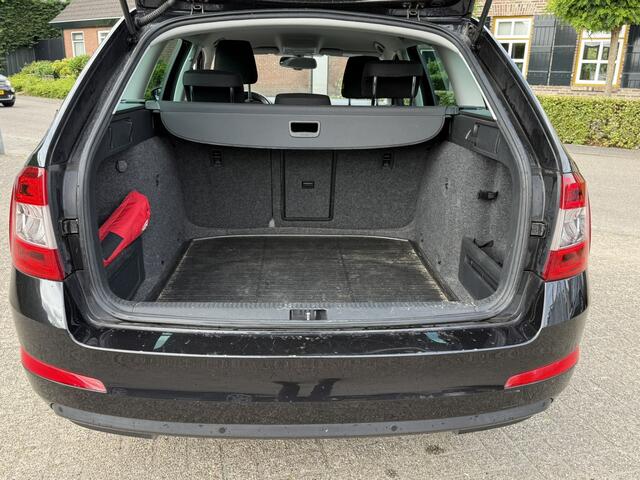 Skoda OCTAVIA Combi 1.6 TDI GREENLINE AMBITION NAVI/ST.VERWARM/PDC/LMV