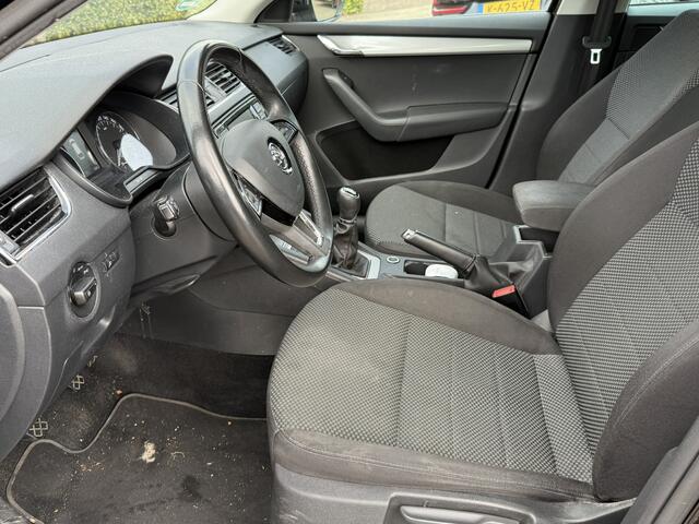 Skoda OCTAVIA Combi 1.6 TDI GREENLINE AMBITION NAVI/ST.VERWARM/PDC/LMV
