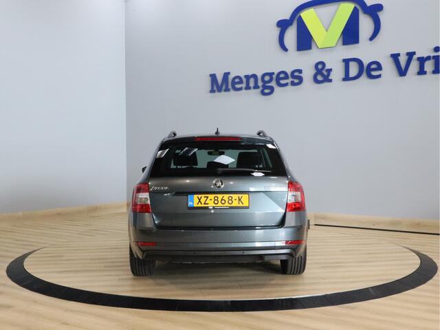 Skoda OCTAVIA Combi 1.0 TSI Greentech Ambition Business Airco ECC | Automaat | Trekhaak | Adaptive Cruise Control |Stoelverwarming | NAP | Apple Carplay Android Auto