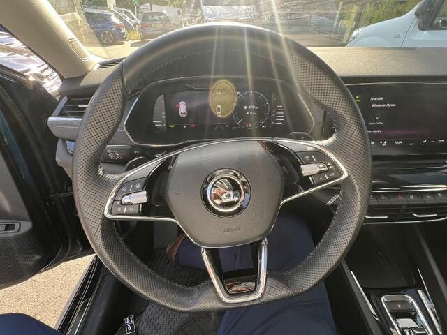 Skoda OCTAVIA Combi 1.4 TSI iV PHEV SPORTLINE BUSINESS AUT. Matrix LED | Stuurverwarming | Wegklapbare trekhaak