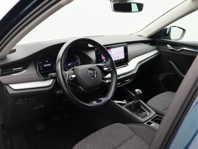 Skoda OCTAVIA Combi 1.5 TSI First Edition/ compleet/ zeer mooi!