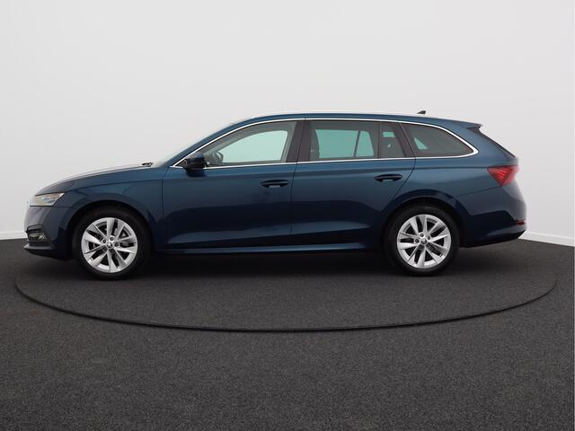 Skoda OCTAVIA Combi 1.5 TSI First Edition/ compleet/ zeer mooi!