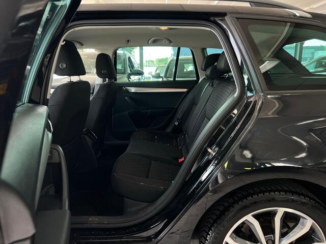 Skoda OCTAVIA Combi 1.4 TSI Greentech Style Business PDC | CARPLAY | TREKHAAK | AIRCO |