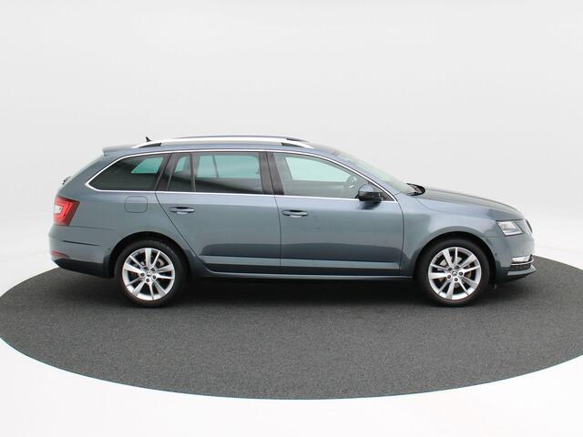 Skoda OCTAVIA Combi 1.0 TSi 115 Pk Automaat Style Business | Full LED | Trekhaak | Adaptive Cruise | Navigatie | Camera | 17 Inch | 21.104 Km!!