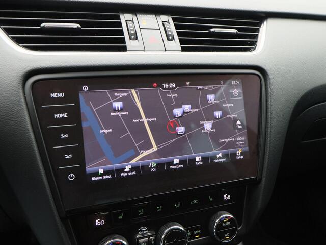 Skoda OCTAVIA Combi 1.0 TSi 115 Pk Automaat Style Business | Full LED | Trekhaak | Adaptive Cruise | Navigatie | Camera | 17 Inch | 21.104 Km!!
