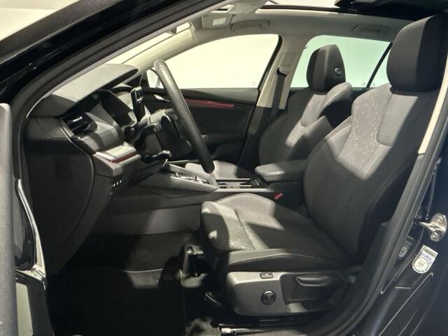 Skoda OCTAVIA Combi 1.4 TSI RS iV PHEV Business | Panoramadak | Stoelverwarming