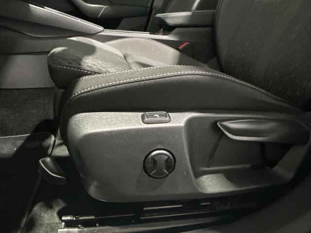 Skoda OCTAVIA Combi 1.4 TSI RS iV PHEV Business | Panoramadak | Stoelverwarming