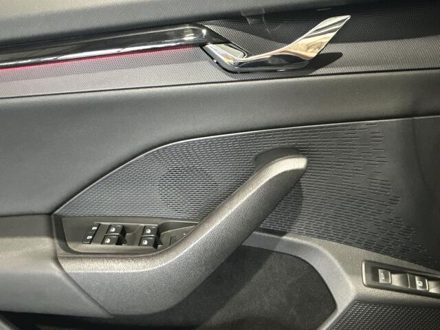 Skoda OCTAVIA Combi 1.4 TSI RS iV PHEV Business | Panoramadak | Stoelverwarming