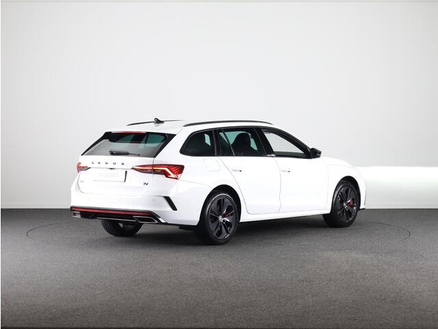 Skoda OCTAVIA Combi 1.4 TSI RS iV PHEV Business 245PK PHEV | Verlengde garantie | Adaptive cruise control | Trekhaak wegklapbaar | Parkeercamera |