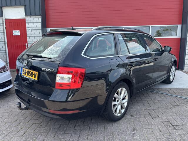 Skoda OCTAVIA Combi 1.6 TDI Greentech Ambition Business 1500KG TREK / TREKHAAK / NAVI / CLIMA / PDC / BLUETOOTH / CRUISE / ACC / NL-AUTO