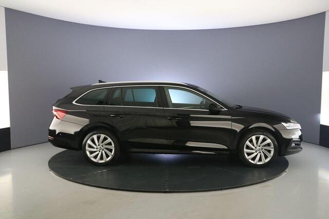 Skoda OCTAVIA Combi Business Edition 1.4 TSI PHEV 204pk DSG Automaat Adaptive cruise control, Stuurwiel verwarmd, Achteruitrijcamera, Stoelverwarming, Verwarmde voorruit, Parkeersensoren