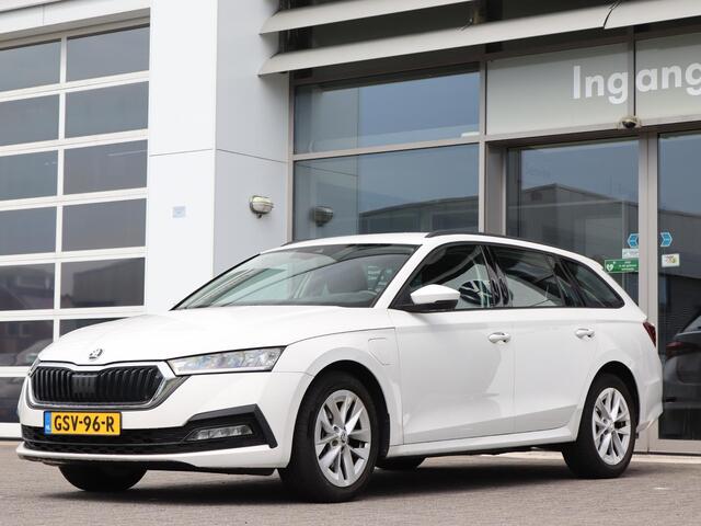 Skoda OCTAVIA Combi 1.4 TSI 204 pk DSG iV PHEV Business Edition | Navigatie via Smart Link | Climatronic | LED | PDC Achter | Cruise Control | DAB |