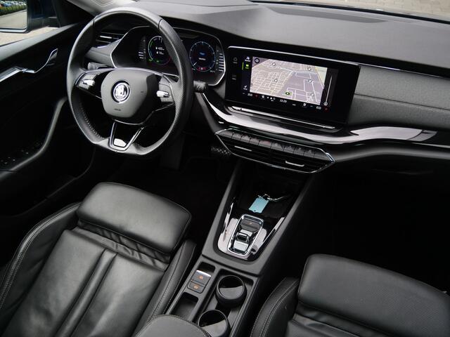 Skoda OCTAVIA Combi 1.4 TSI 204pk RS iV PHEV Business Automaat Panoramadak / Stoelkoeling / 19 inch / Navigatie