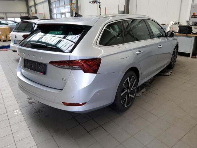 Skoda OCTAVIA Combi 1.4 TSI iV PHEV Style | Pano | Leer | Canton audio | Massagefunctie | Stoelventilatie