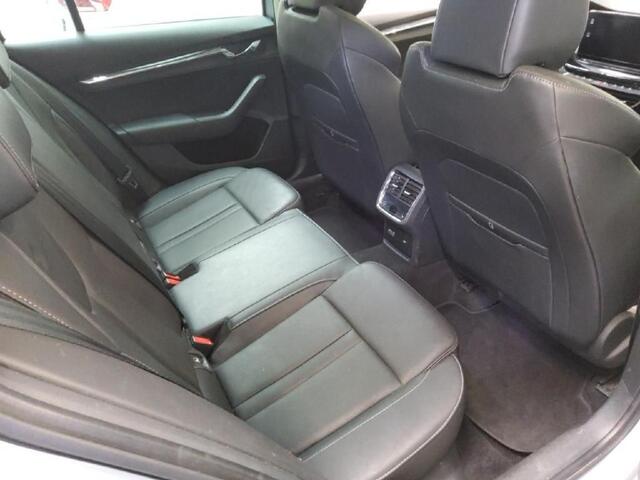 Skoda OCTAVIA Combi 1.4 TSI iV PHEV Style | Pano | Leer | Canton audio | Massagefunctie | Stoelventilatie