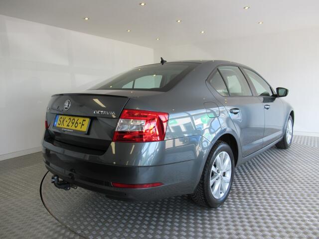 Skoda OCTAVIA 1.5 TSI Grt. Ambition Business Trekhaak, Apple/Android