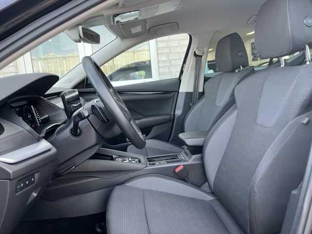 Skoda OCTAVIA 1.0 e-TSI Business Edition / AUTOMAAT/ DIGITAL DASH/ CRUISE/ LED/ SMARTLINK/ NAVI/ DAB/ 17" LMV/ PARK. SENSOREN/ RIJ-MODI/ CLIMA