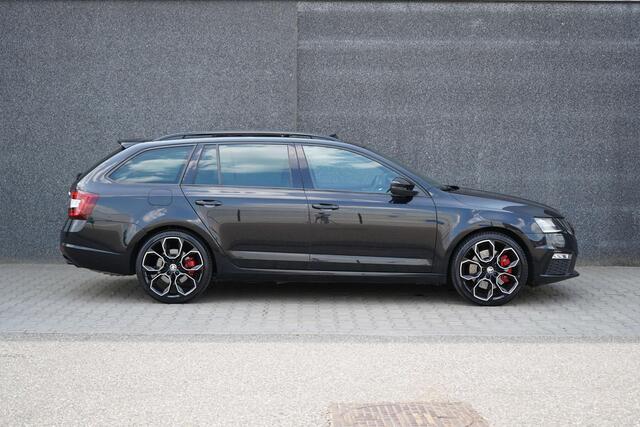 Skoda OCTAVIA 2.0 TSI RS 245 /Pano/Memory/Carplay/Camera/ACC
